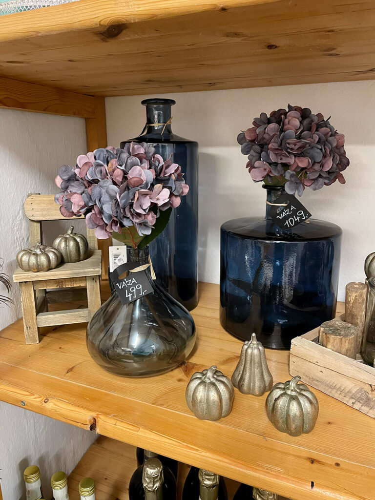 butik - Květinářství Z vršku - Drobné i luxusní dekorace, prosecco a další vychytané radosti z vršku.